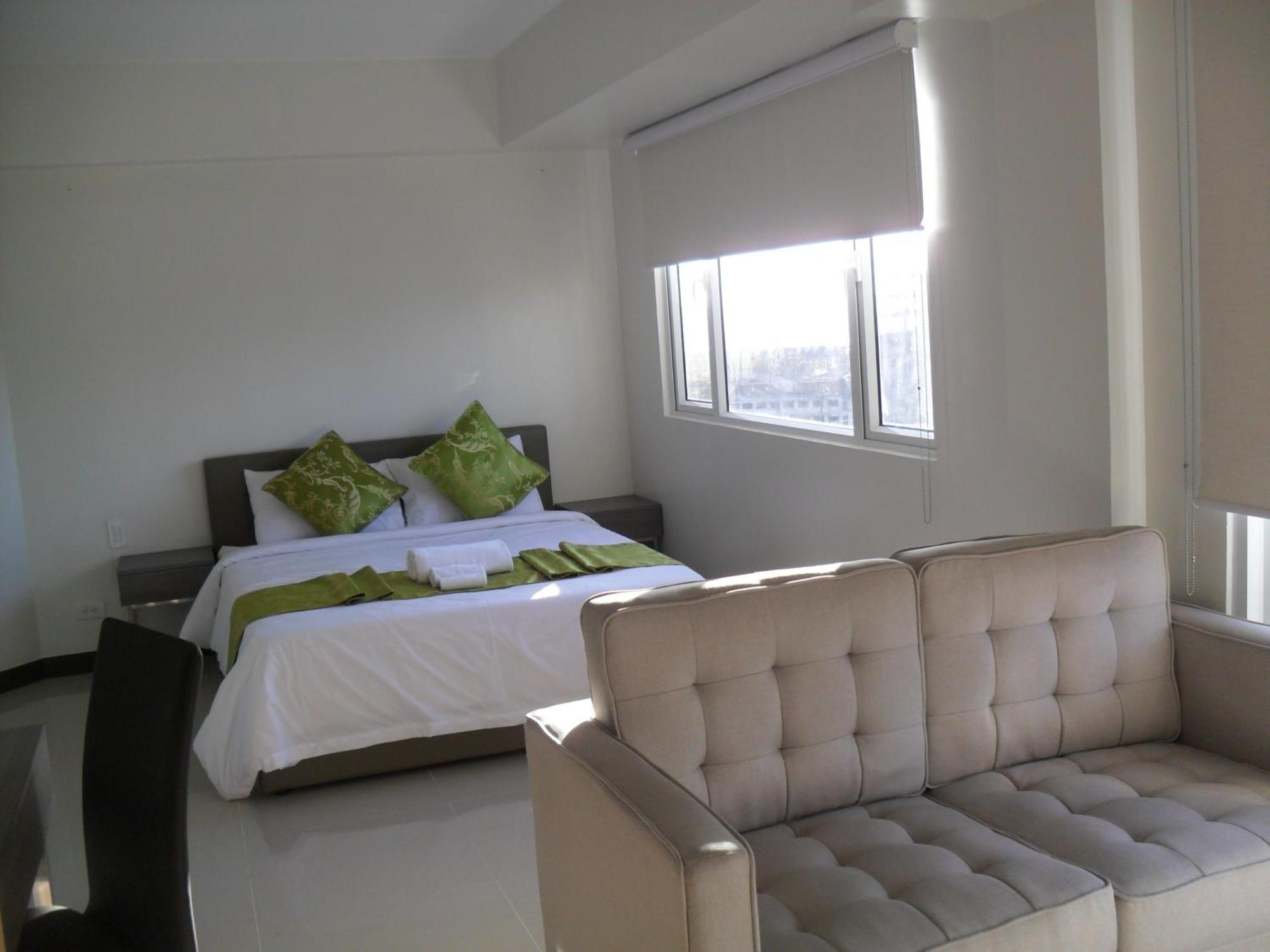 Extremeli Suites Manila Powered By Cocotel Ruang foto